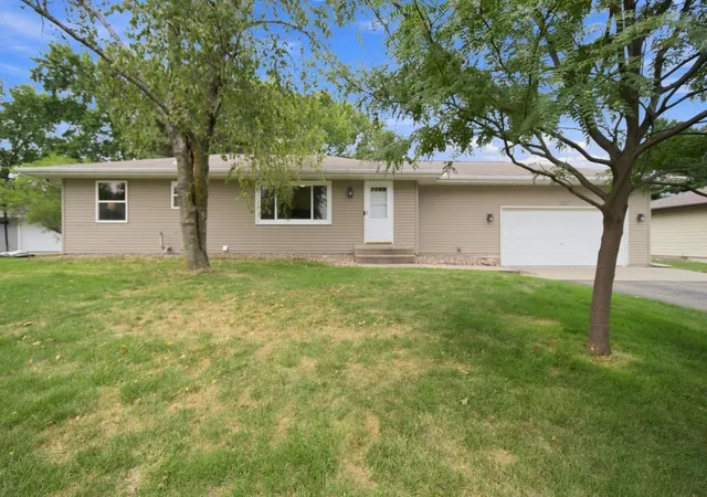Photo 3 of Single family home for sale at 14615 Delft Ave W, Rosemount, MN 55068 | MLS# 7124925 | Listing updated on 2026-08-31