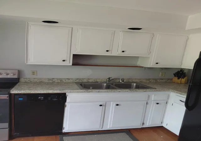Photo 3 of Single family home for sale at 4917 Woodcrest Rd, Saint Paul, MN 55110 | MLS# 7124956 | Listing updated on 2026-08-13