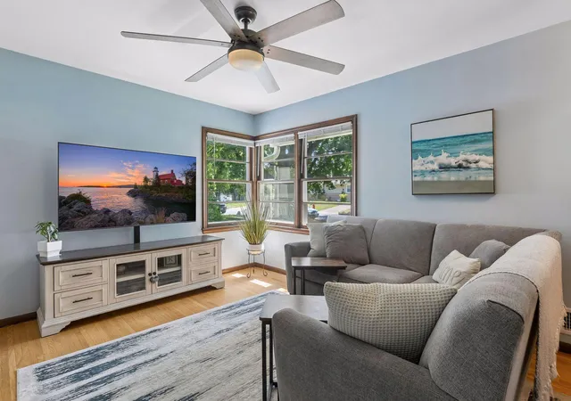 2nd image of 6810 W 24th St, Minneapolis, MN 55426 | MLS# 7124976