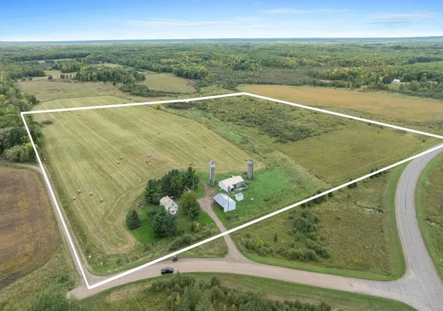 Photo 1 of Single family home for sale at 35053 180th Avenue, Onamia, MN 56359 | MLS# 7125006 | Listing updated on 2026-09-30