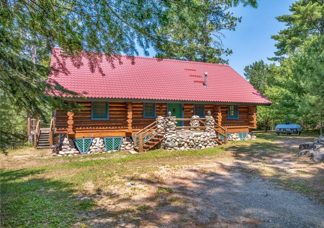 Photo 3 of Single family home for sale at 3547 Norway Ln, Ely, MN 55731 | MLS# 7125017 | Listing updated on 2026-09-19