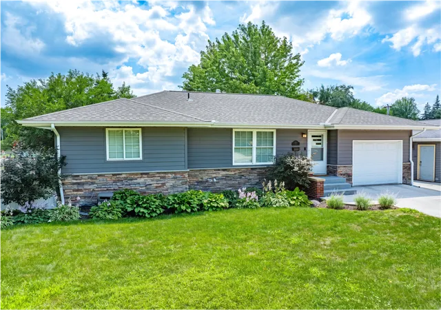 Photo 2 of Single family home for sale at 3008 29th Avenue Ne, Minneapolis, MN 55418 | MLS# 7125023 | Listing updated on 2026-08-29