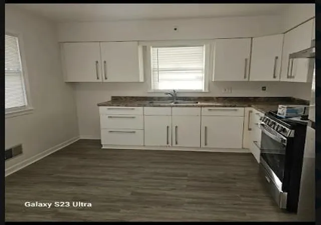 Photo 3 of Single family home for sale at 732 State St, Saint Paul, MN 55107 | MLS# 7125042 | Listing updated on 2026-09-02