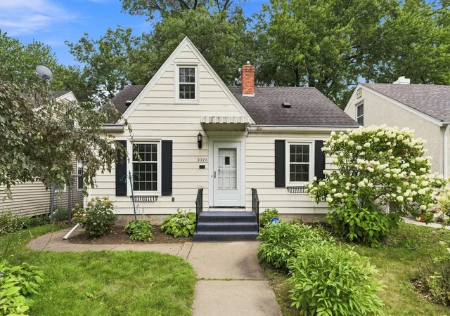Photo 2 of Sale Pending at 3326 Lincoln St Ne, Minneapolis, MN 55418 | MLS# 7125061 | Listing updated on 2026-09-25