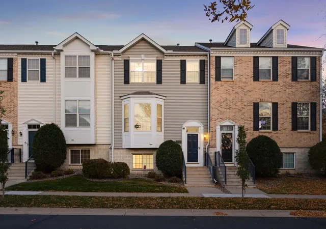 2nd image of 15729 Porchlight Ln, Eden Prairie, MN 55347 | MLS# 7125062