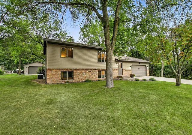 Photo 1 of Sale Pending at 1557 Wildwood Rd, Saint Cloud, MN 56303 | MLS# 7125089 | Listing updated on 2026-08-31