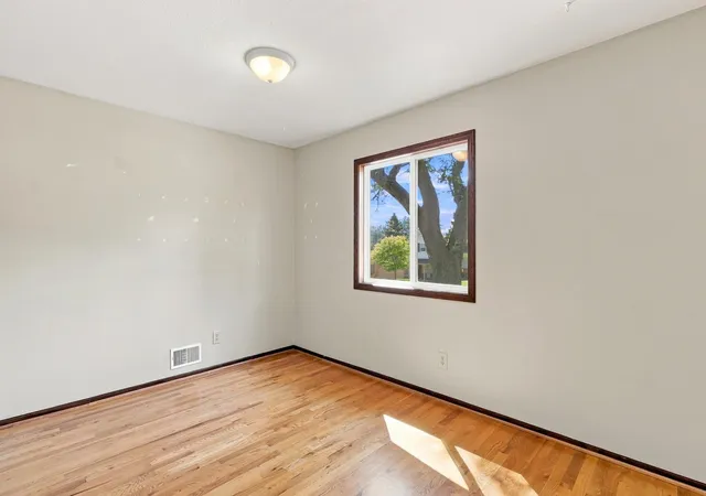 Photo 4 of Sale Pending at 4076 Ensign Ave N, Minneapolis, MN 55427 | MLS# 7125150 | Listing updated on 2026-09-04