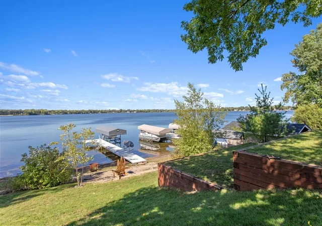 Photo 3 of Single family home for sale at 431 Shoreacres Dr, Big Lake, MN 55309 | MLS# 7125208 | Listing updated on 2026-09-24