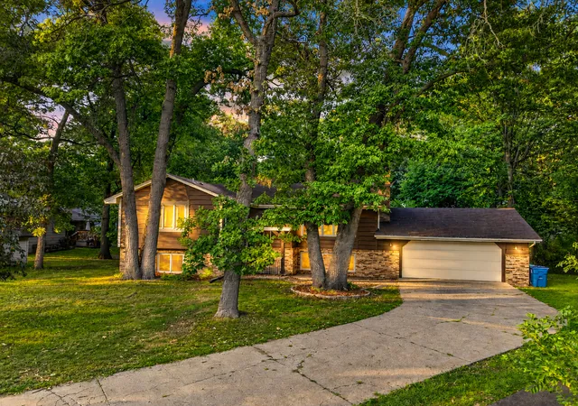 1st image of 10890 133rd Cir N, Champlin, MN 55316 | MLS# 7125211