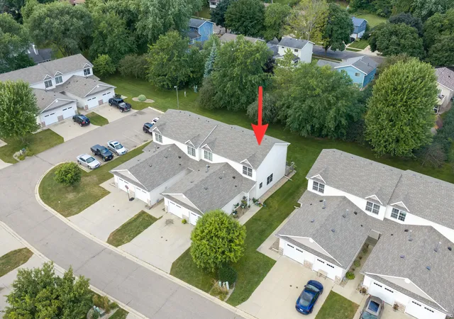 Photo 2 of Single family home for sale at 3049 Venice Ln Nw, Rochester, MN 55901 | MLS# 7125228 | Listing updated on 2026-09-17