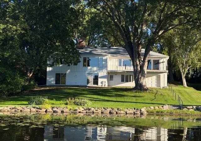 Photo 3 of Sale Pending at 4900 Killarney Dr, Minneapolis, MN 55422 | MLS# 7125235 | Listing updated on 2026-10-06