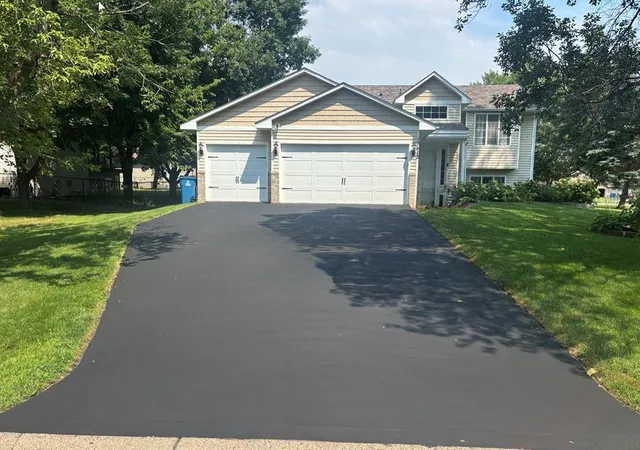 1st image of 13413 Nw Riverview Dr Nw, Elk River, MN 55330 | MLS# 7125252