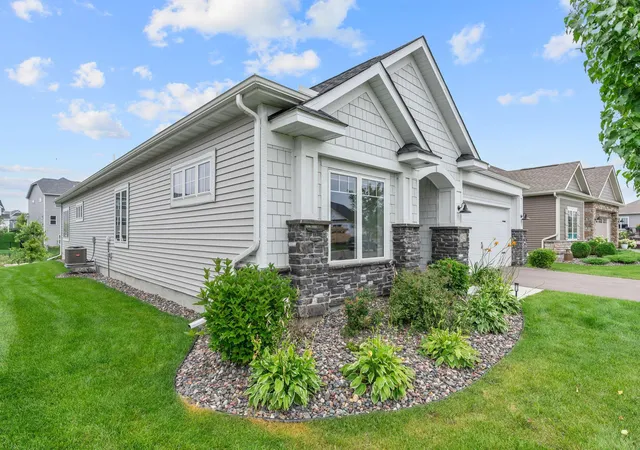 image of 8025 Walnut Ln, Hamel, MN 55340 | MLS# 7125258