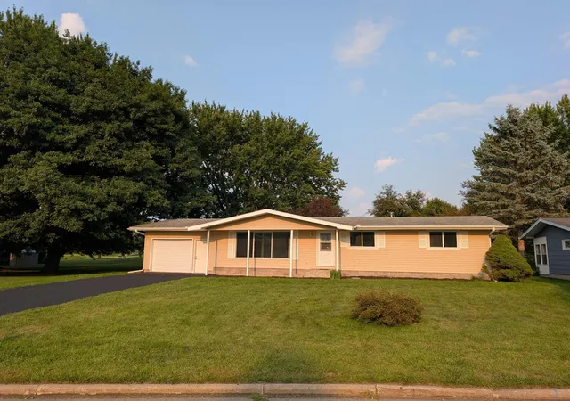 1st image of 1390 6th Ave, Baldwin, WI 54002 | MLS# 7125265