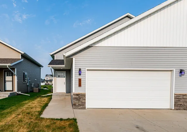 1st image of 166 Pine Ave, Mapleton, ND 58059 | MLS# 7125271