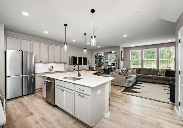 5th image of 4864 Avery Ct, Saint Paul, MN 55123 | MLS# 7125281