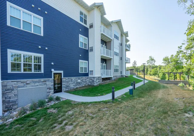 4th image of 7084 Glory Rd #105, Baxter, MN 56425 | MLS# 7125297
