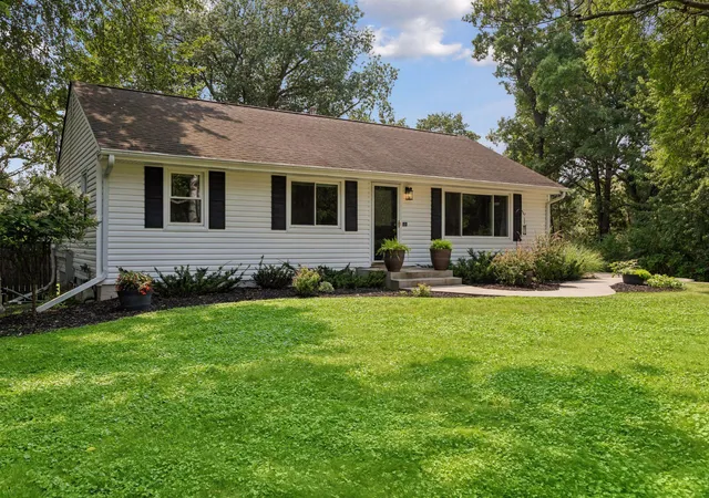 Photo 1 of Single family home for sale at 17901 Covington Rd, Minnetonka, MN 55345 | MLS# 7125319 | Listing updated on 2026-09-14