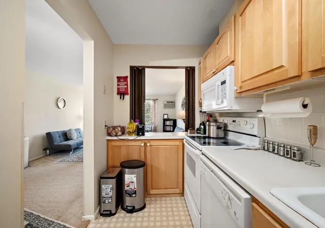 Listing Photo 5 - Condo for sale in building located at 10211 Cedar Lake Rd, Minnetonka, MN 55305 - Unit #204