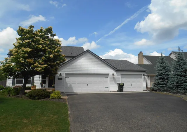 2nd image of 4013 Stonebridge Dr S, Saint Paul, MN 55123 | MLS# 7125342