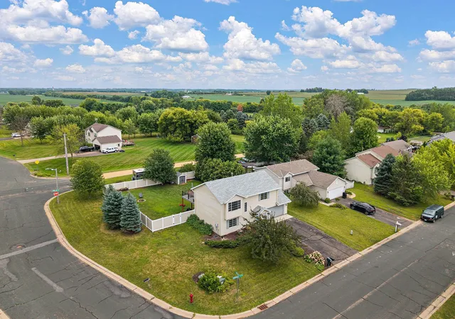 1st image of 1300 Brookhaven Dr, Hammond, WI 54015 | MLS# 7125343