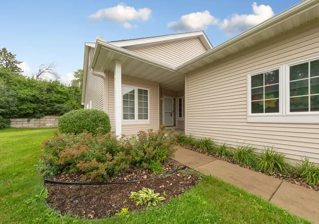 5th image of 20524 Eastview Curv, Farmington, MN 55024 | MLS# 7125359