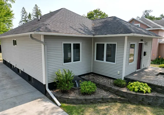 Photo 3 of Single family home for sale at 1106 2nd Street SW, Wadena, MN 56482 | MLS# 7125379 | Listing updated on 2026-08-18
