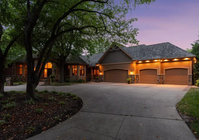 Photo 1 of Sale Pending at 750 Navajo Rd W, Medina, MN 55340 | MLS# 7125393 | Listing updated on 2026-09-13