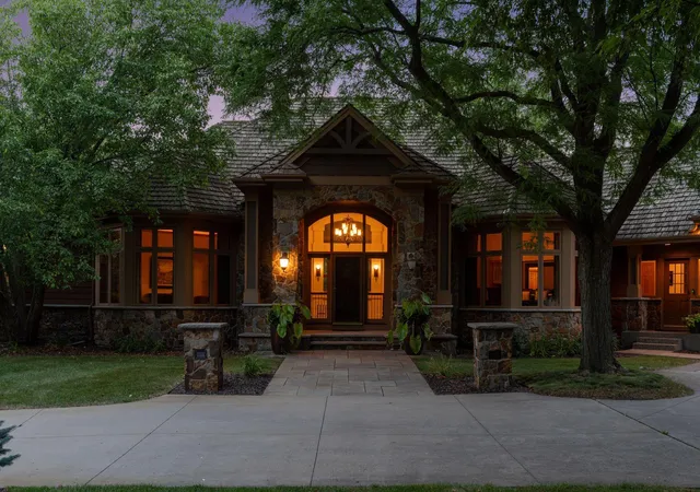 Photo 2 of Sale Pending at 750 Navajo Rd W, Medina, MN 55340 | MLS# 7125393 | Listing updated on 2026-09-13