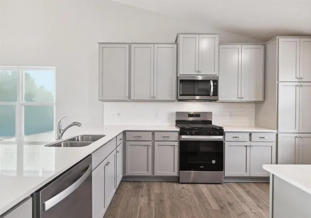 Photo 4 of Sale Pending at 1649 Shasta Dr, Shakopee, MN 55379 | MLS# 7125406 | Listing updated on 2026-10-07
