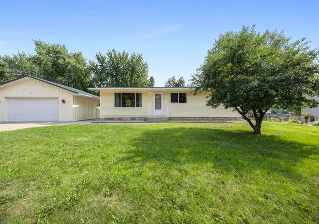 Photo 4 of Sale Pending at 1230 8th Street, Howard Lake, MN 55349 | MLS# 7125408 | Listing updated on 2026-08-27