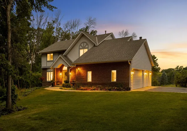 2nd image of 20426 Lynn Dr, Prior Lake, MN 55372 | MLS# 7125409