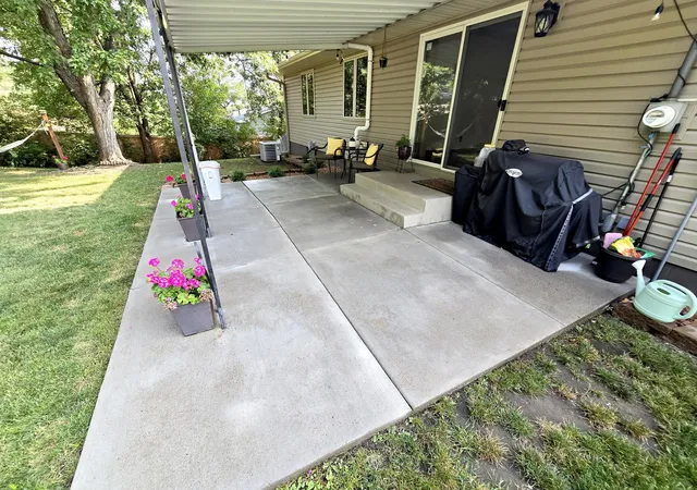 Photo 3 of Sale Pending at 7335 Clayton Ave, Inver Grove Heights, MN 55076 | MLS# 7125430 | Listing updated on 2026-08-29