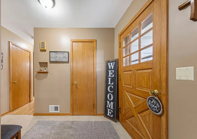 Photo 3 of Single family home for sale at 302 W Douglas St, Arlington, MN 55307 | MLS# 7125455 | Listing updated on 2026-08-12