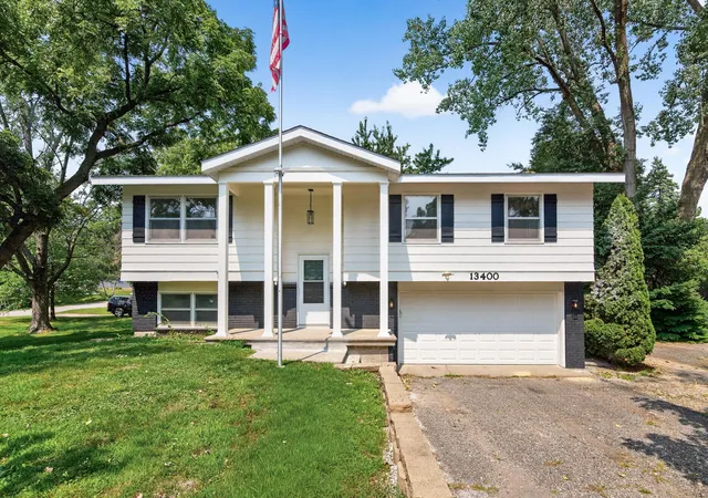 Photo 2 of Single family home for sale at 13400 Orchard Rd, Hopkins, MN 55305 | MLS# 7125468 | Listing updated on 2026-10-17