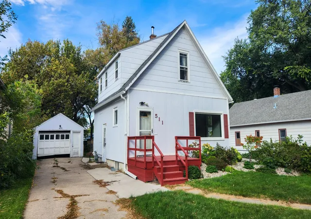 1st image of 511 11th St N, Moorhead, MN 56560 | MLS# 7125476