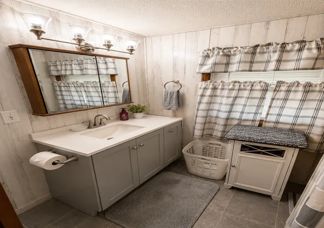 Photo 3 of Single family home for sale at 215 Buchannon St N, Waterville, MN 56096 | MLS# 7125484 | Listing updated on 2026-09-24