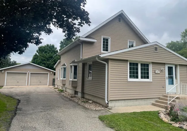 1st image of 207 1st Ave Ne, Geneva, MN 56035 | MLS# 7125499