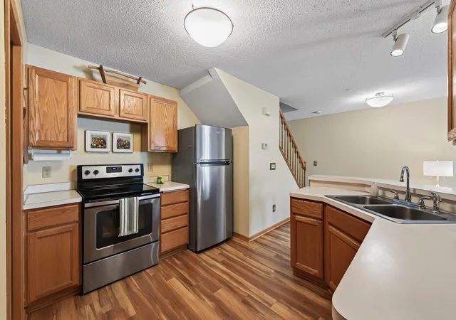 3rd image of 493 Marshland Trl, Chanhassen, MN 55317 | MLS# 7125515