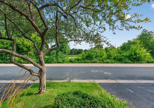 Photo 3 of Single family home for sale at 493 Marshland Trl, Chanhassen, MN 55317 | MLS# 7125515 | Listing updated on 2026-10-02