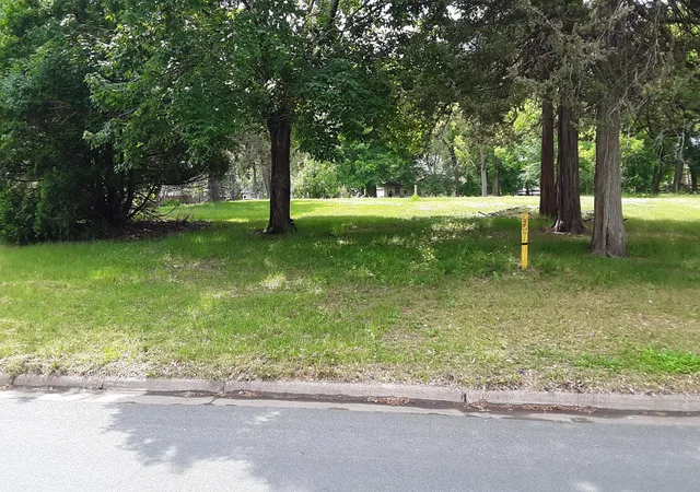 2nd image of 33x 4th Ave Nw, Forest Lake, MN 55025 | MLS# 7125556