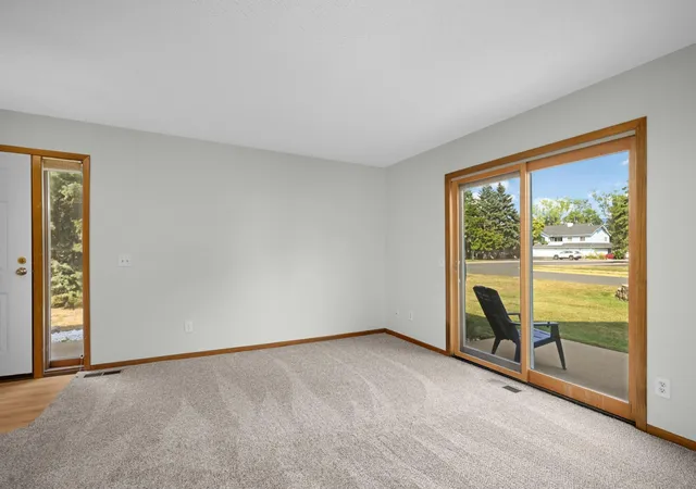 Photo 3 of Condo for sale at 4061 Maureen Dr NE #106NE, Minneapolis, MN 55421 | MLS# 7125558 | Listing updated on 2026-09-16