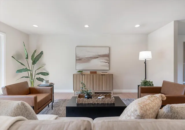 4th image of 12738 Gordon Dr, Eden Prairie, MN 55346 | MLS# 7125567