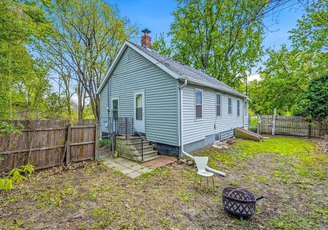 19th image of 891 Benhill Rd, Saint Paul, MN 55105 | MLS# 7125572