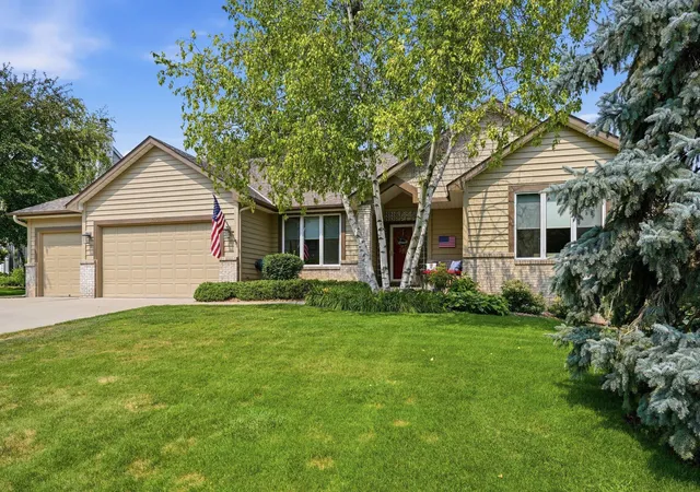 Photo 2 of Sale Pending at 10904 Chatham Ct S, Burnsville, MN 55337 | MLS# 7125578 | Listing updated on 2026-08-24