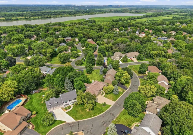Photo 71 of Sale Pending at 10904 Chatham Ct S, Burnsville, MN 55337 | MLS# 7125578 | Listing updated on 2026-08-24