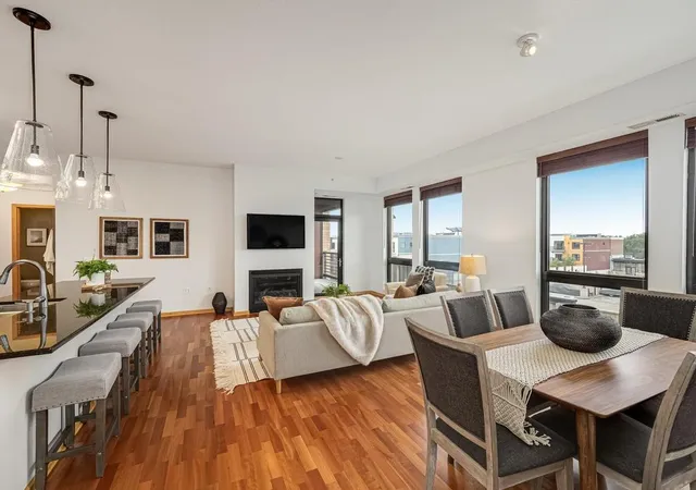 Listing Photo 1 - Condo for sale in building located at 4730 Park Commons Dr, St. Louis Park, MN 55416 - Unit #425