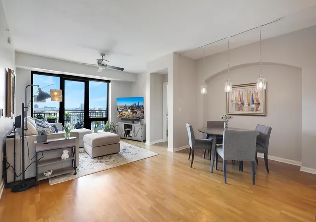 1st image of 500 E Grant St #707, Minneapolis, MN 55404 | MLS# 7125586