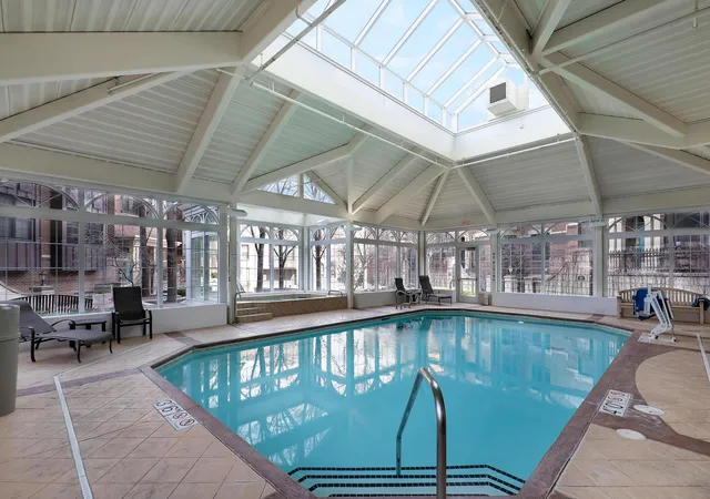 2nd image of 500 E Grant St, Minneapolis, MN 55404