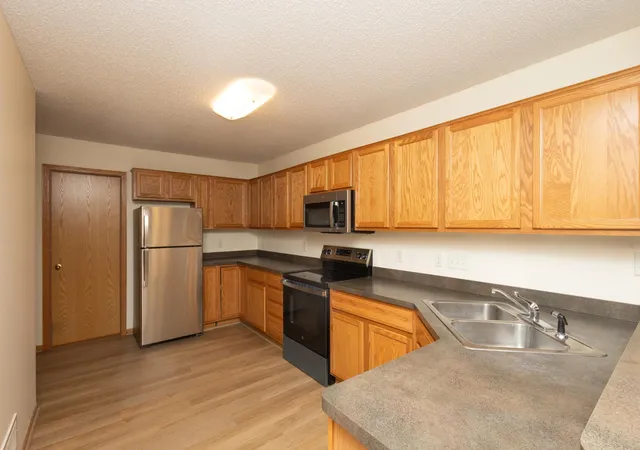 Photo 4 of Sale Pending at 8944 Pheasant Ln, Saint Bonifacius, MN 55375 | MLS# 7125588 | Listing updated on 2026-09-28